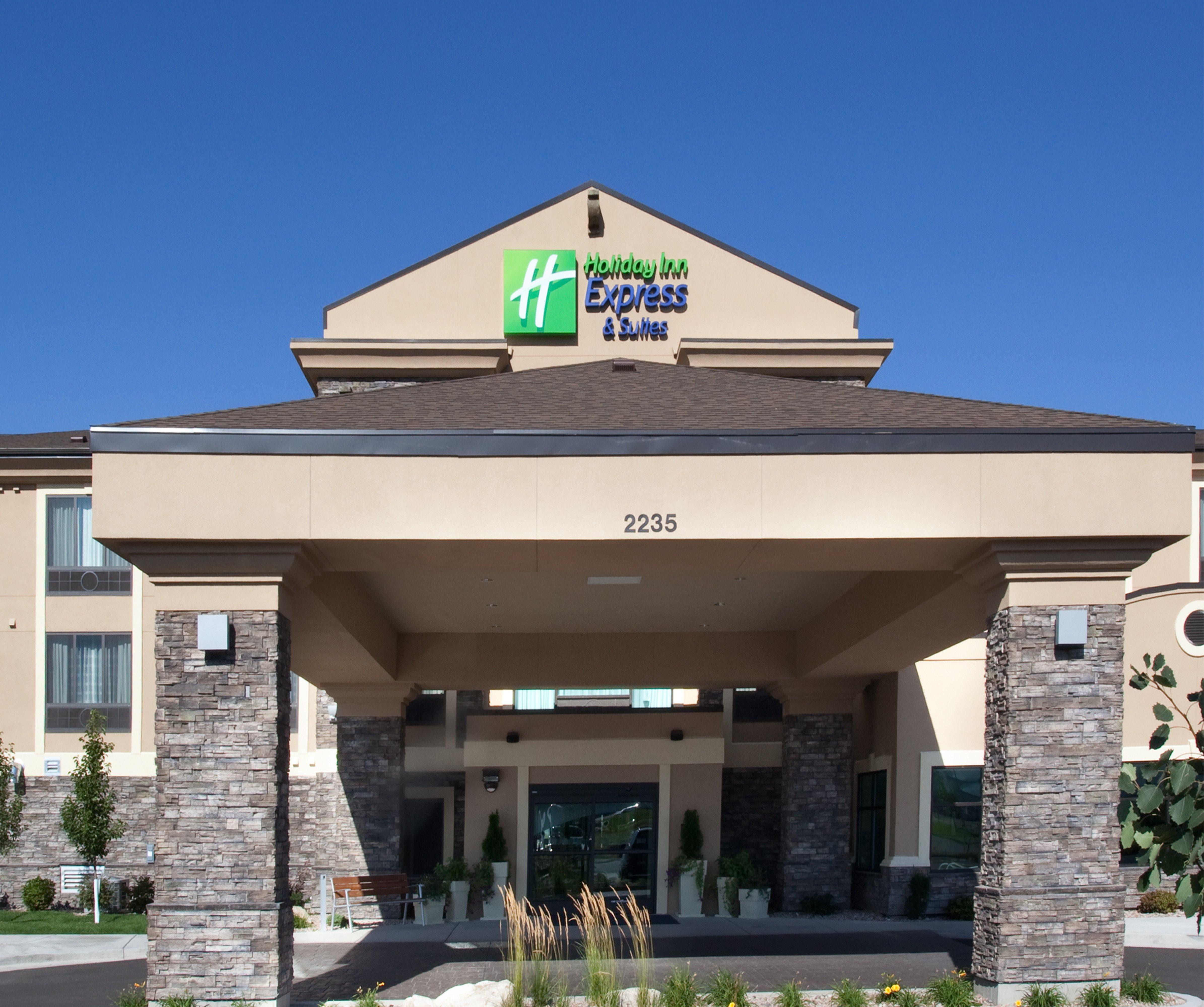 Holiday Inn Express & Suites Logan By Ihg Buitenkant foto