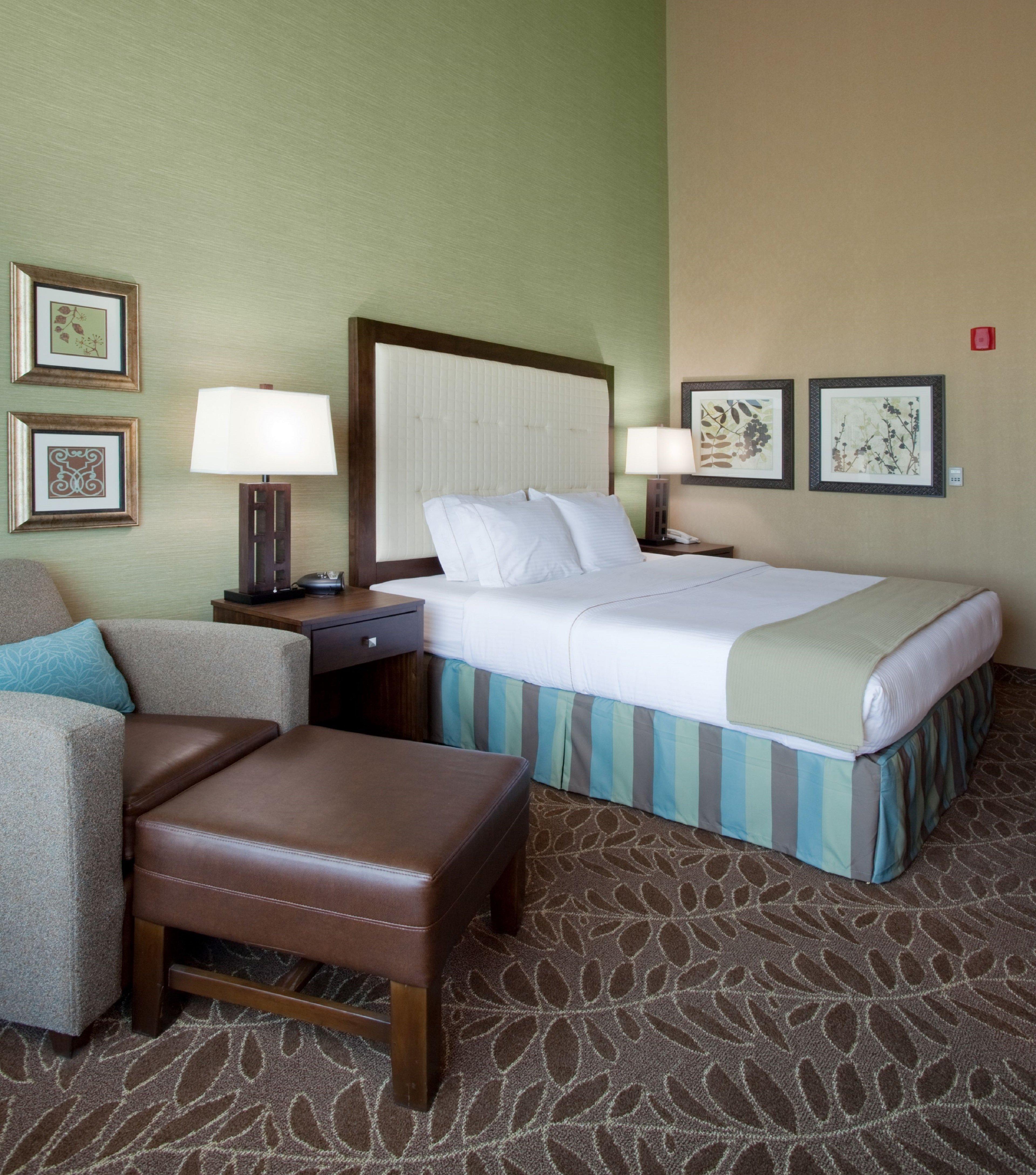 Holiday Inn Express & Suites Logan By Ihg Buitenkant foto